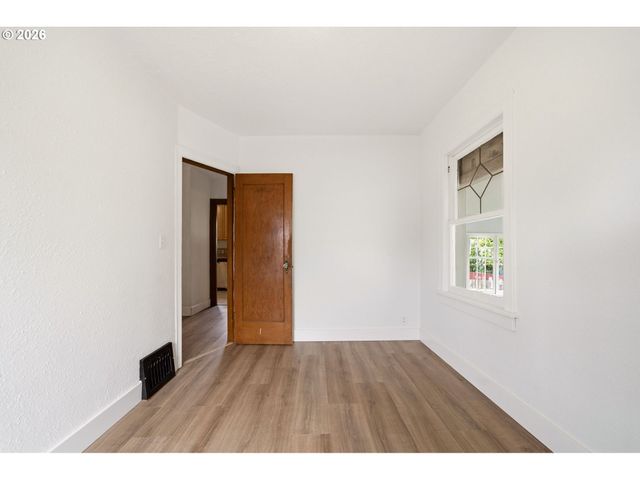 1804 DIVISION St, Camas, WA 98607