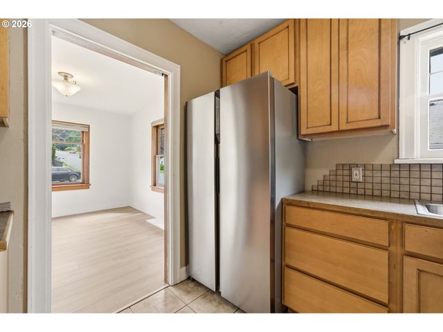 1804 DIVISION St, Camas, WA 98607
