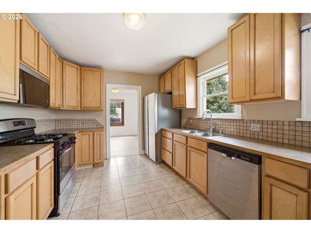 1804 DIVISION St, Camas, WA 98607