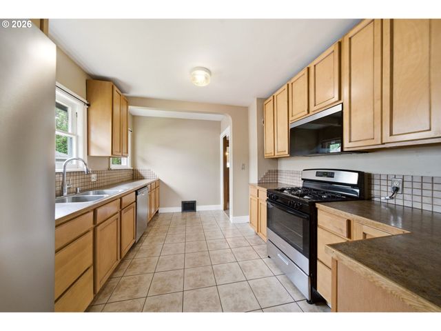 1804 DIVISION St, Camas, WA 98607