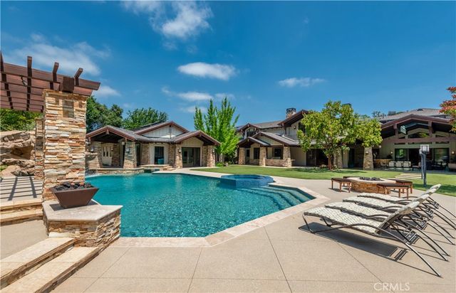 5824 JED SMITH Road, Hidden Hills, CA 91302