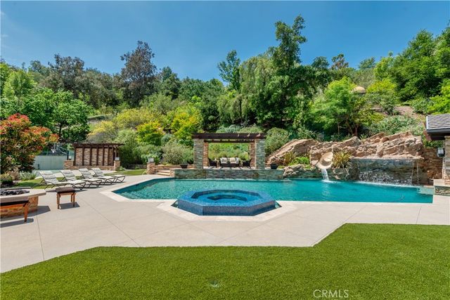 5824 JED SMITH Road, Hidden Hills, CA 91302