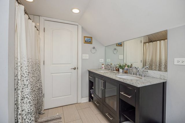 3647 Euclid Avenue, Berwyn, IL 60402