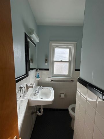 1141 W River Blvd, Wichita, KS 67203