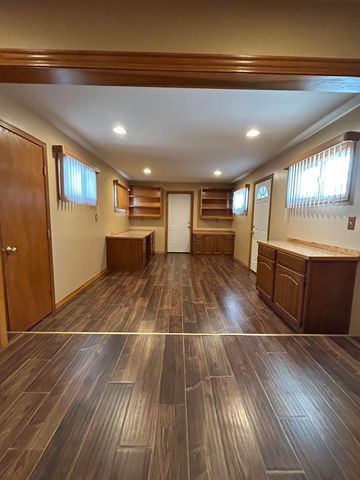 1141 W River Blvd, Wichita, KS 67203