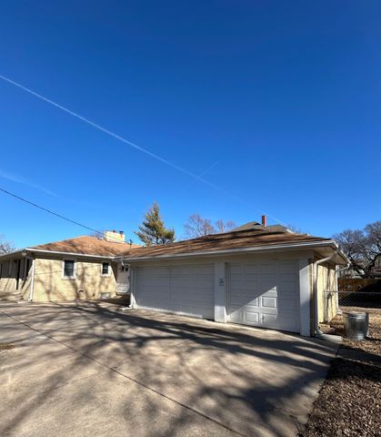 1141 W River Blvd, Wichita, KS 67203