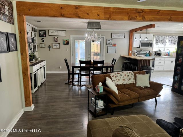 43 Highway 305, Olive Branch, MS 38654