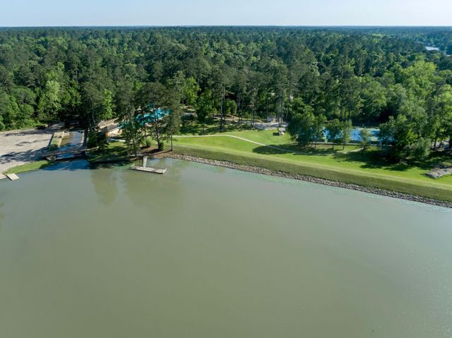 1920 Rollingwood Drive, Huntsville, TX 77340