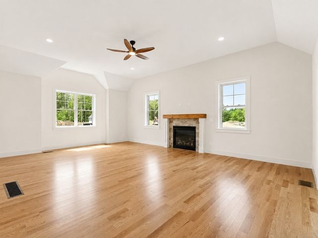 15 Unkety Brook Way, Dunstable, MA 01827