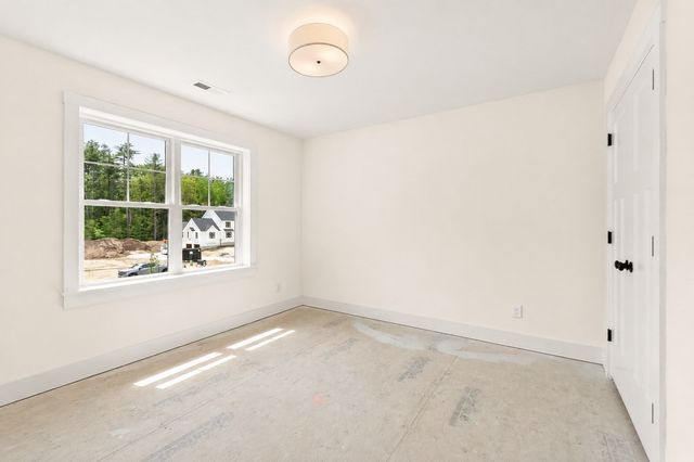 15 Unkety Brook Way, Dunstable, MA 01827