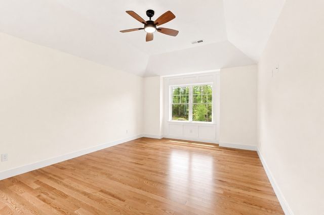15 Unkety Brook Way, Dunstable, MA 01827