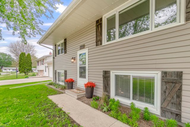 3031 Bethel Street, Waterloo, IA 50702