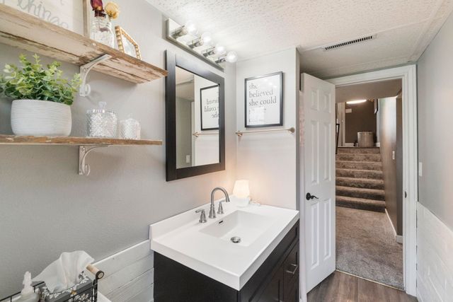 3031 Bethel Street, Waterloo, IA 50702