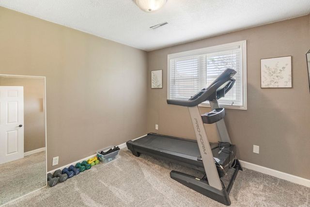 3031 Bethel Street, Waterloo, IA 50702