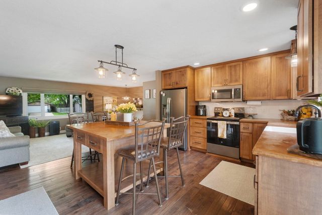 3031 Bethel Street, Waterloo, IA 50702