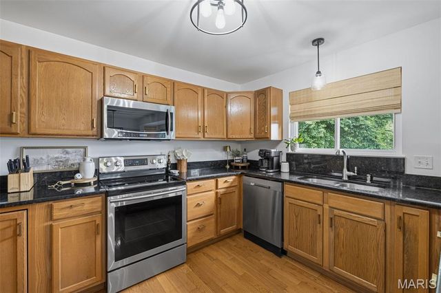 20 W Rock Creek Estates, High Ridge, MO 63049