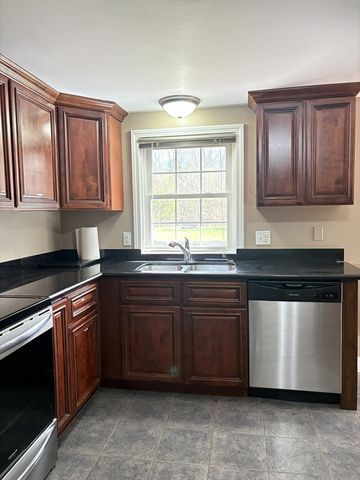 81 Benoit St, Westport, MA 02790