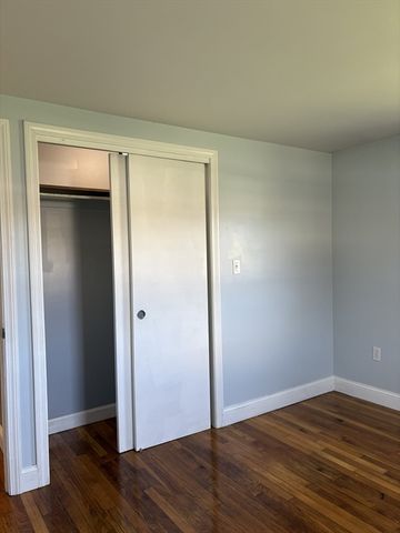 81 Benoit St, Westport, MA 02790