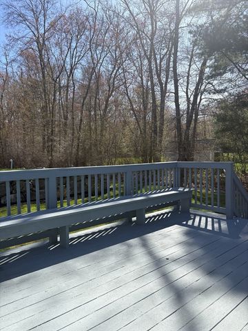 81 Benoit St, Westport, MA 02790