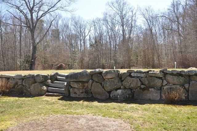 81 Benoit St, Westport, MA 02790