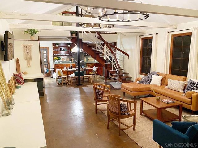 513 3rd St, Encinitas, CA 92024