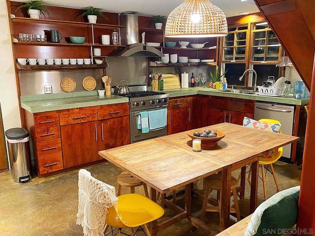 513 3rd St, Encinitas, CA 92024