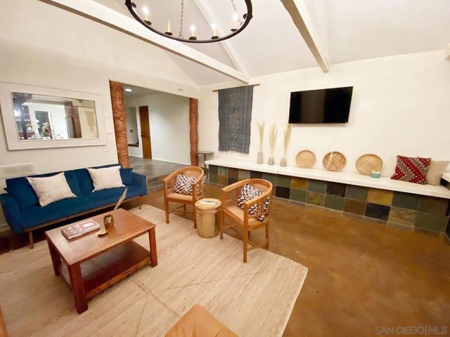 513 3rd St, Encinitas, CA 92024