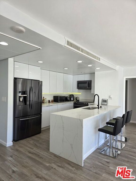 2170 Century Park East 607, Los Angeles, CA 90067