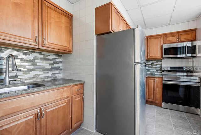 320 Simpson Place, Peekskill, NY 10566