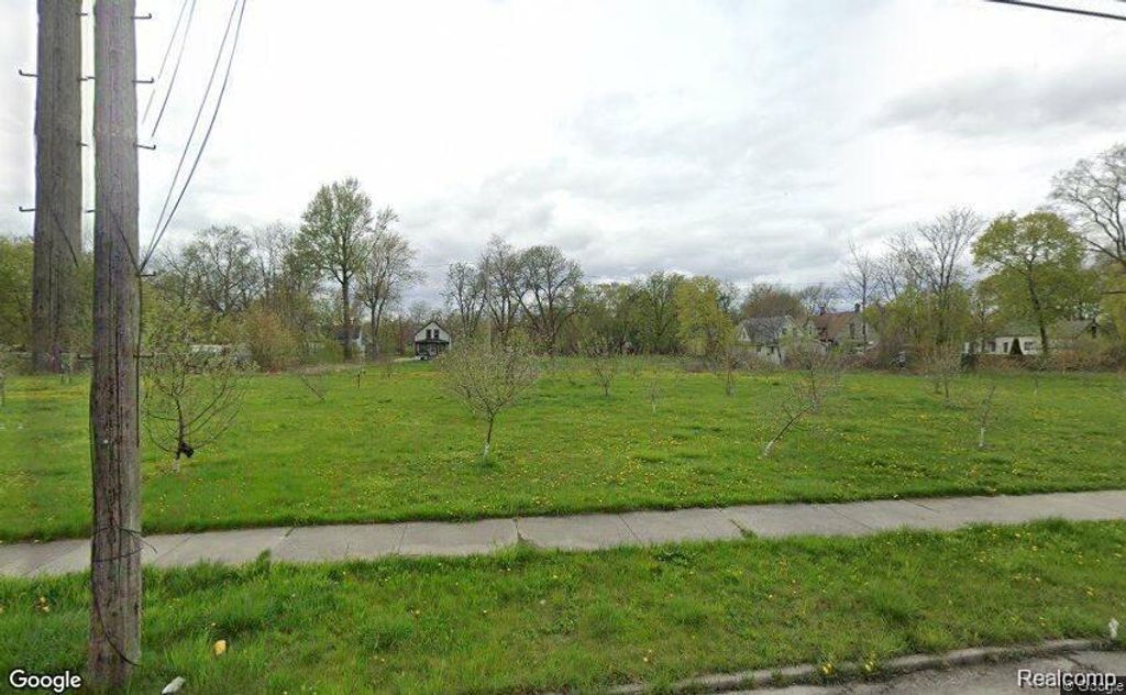 221 S 14th Street, Saginaw, MI 48601