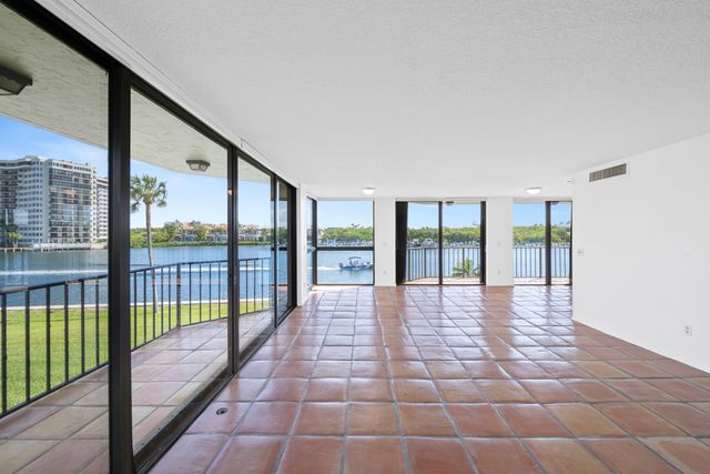 899 Jeffery Street 214, Boca Raton, FL 33487