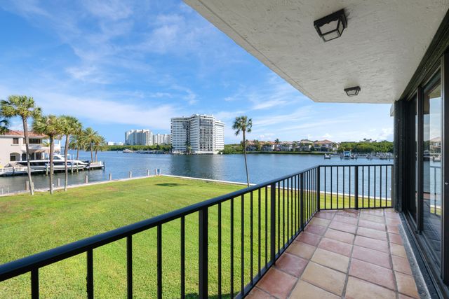 899 Jeffery Street 214, Boca Raton, FL 33487