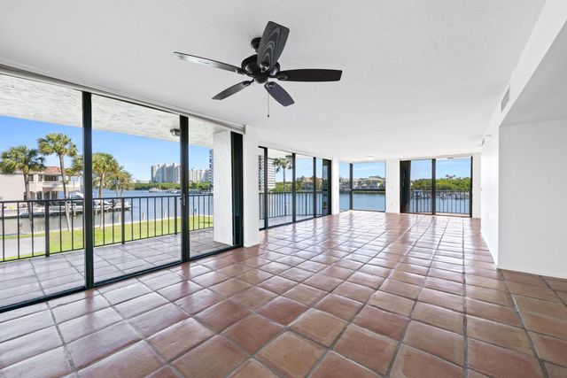 899 Jeffery Street 214, Boca Raton, FL 33487