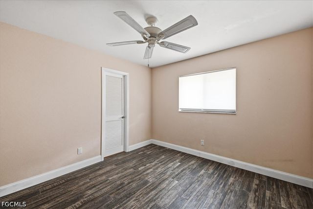 1812 Coral CIR, North Fort Myers, FL 33903