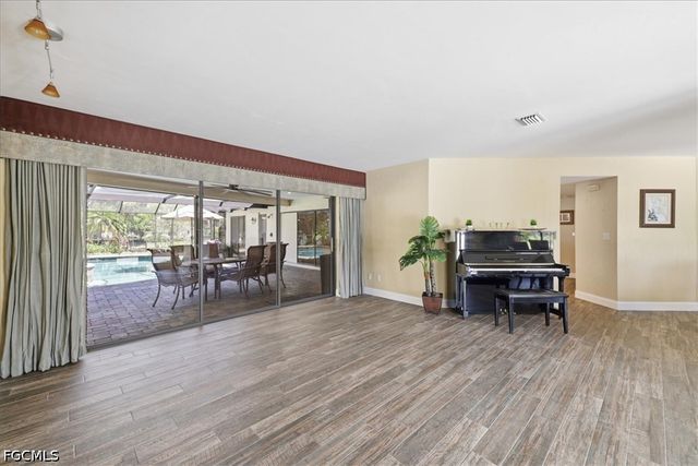 1812 Coral CIR, North Fort Myers, FL 33903