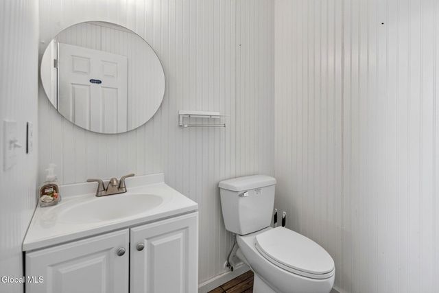 5 Normandy Square, Altamont, NY 12009