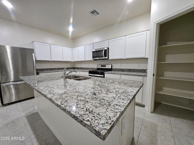 5535 W WILLOW RIDGE Drive, Laveen, AZ 85339