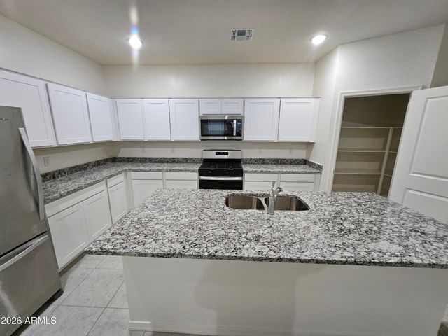 5535 W WILLOW RIDGE Drive, Laveen, AZ 85339