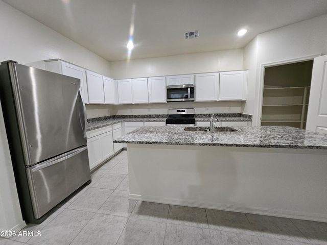 5535 W WILLOW RIDGE Drive, Laveen, AZ 85339