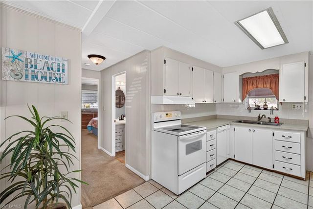 115 Overland TRL, North Fort Myers, FL 33917