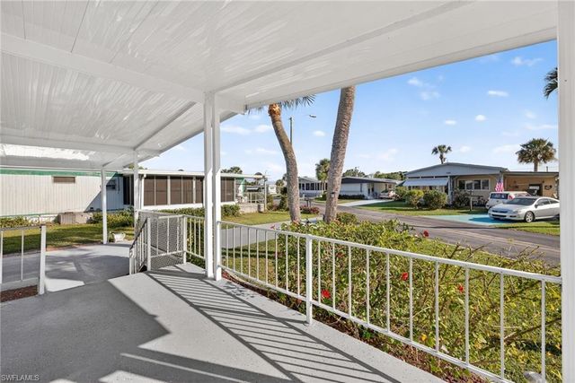 115 Overland TRL, North Fort Myers, FL 33917