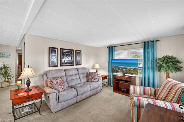 115 Overland TRL, North Fort Myers, FL 33917