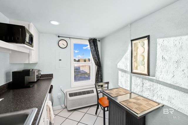 200 E Beach Boulevard 220, Gulf Shores, AL 36542