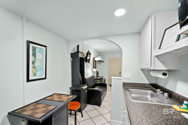 200 E Beach Boulevard 220, Gulf Shores, AL 36542