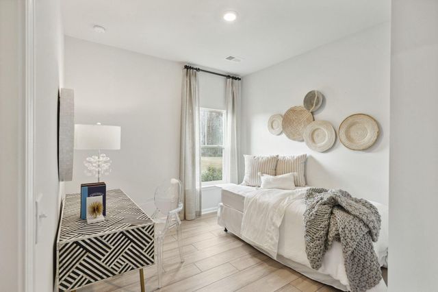 1678 Locals Street, Summerville, SC 29485