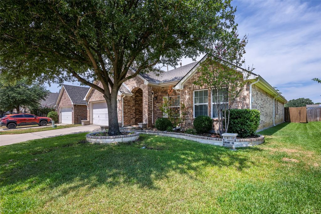 2813 Fox Creek Trail, Arlington, TX 76017 — photo 2