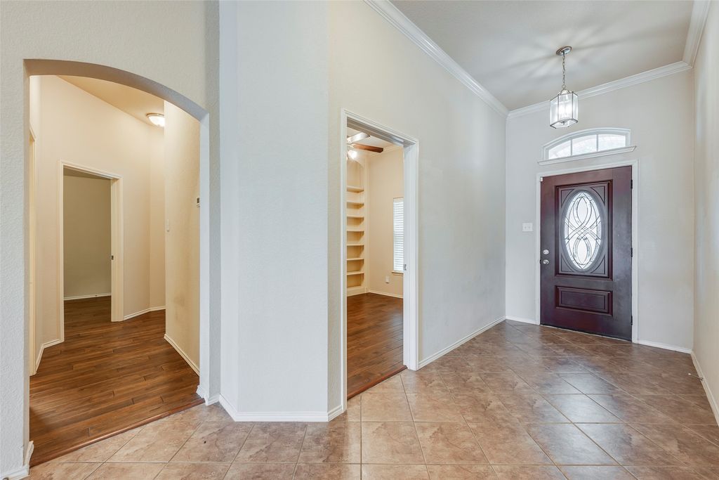 2813 Fox Creek Trail, Arlington, TX 76017 — photo 4