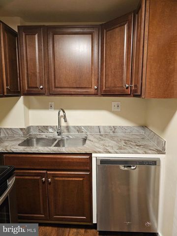 28 E PALL MALL, Winchester, VA 22601