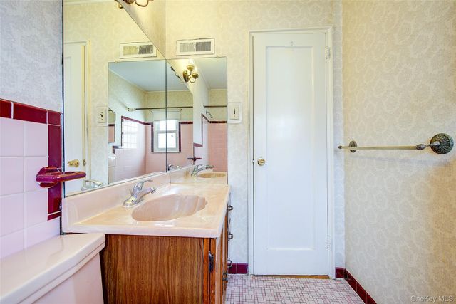 23-34 127th Street, College Point, NY 11356