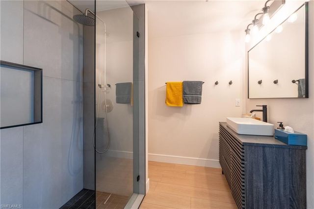 15126 Palmer Lake CIR # 101, Naples, FL 34109